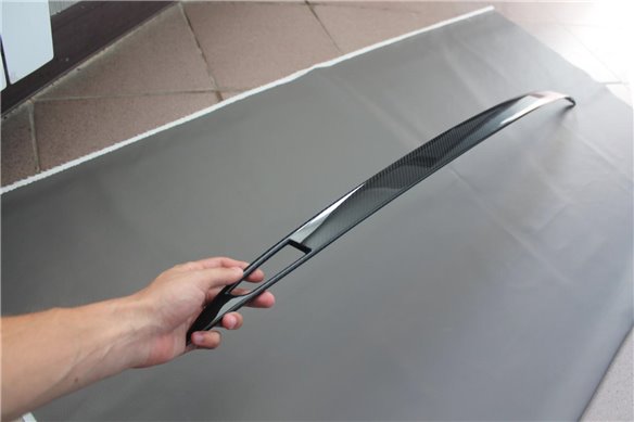 Tesla Modes S Carbon Trunk Trim