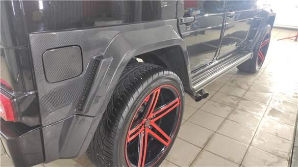 Brabus Carbon Widestar body kit (side panels) for Mercedes-Benz G-Class W463 (23 elements)