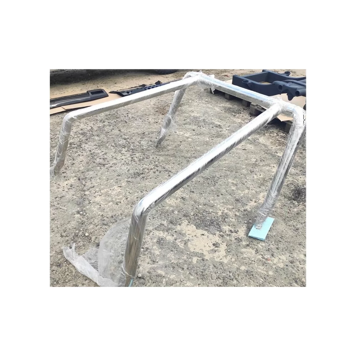 Back upper arch of polished stainless steel for Mercedes-Benz W463 6x6 G-Class