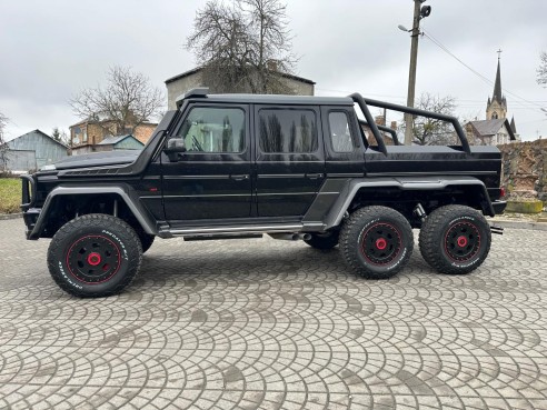 Mercedes Benz W463 G63 AMG 6x6