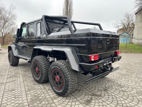 Mercedes Benz W463 G63 AMG 6x6