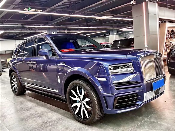 Сarbon fiber Mansory style body kit for Rolls-Royce Cullinan